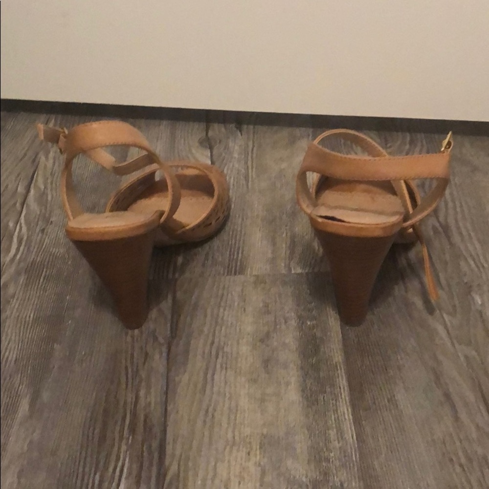 Sandals - Picture 3 of 4